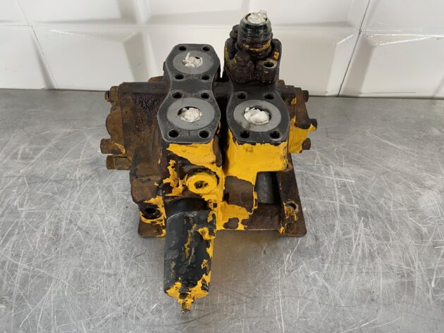 VOLVO  A30C  11063348 - DISTRIBUIDOR PRINCIPAL