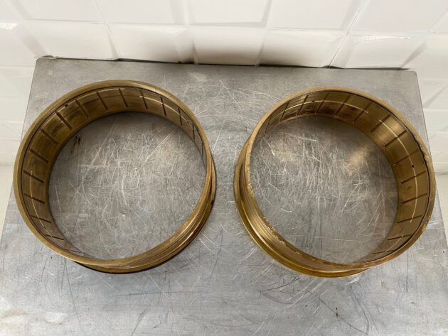 VOLVO A30C - 11055324 / 11055325 - CENTRAL JOINT YOKE BUSHING - Image 3
