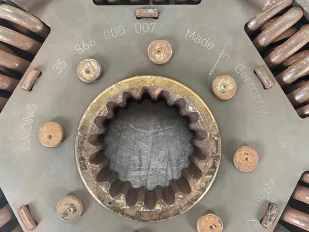 LIEBHERR  L574  5716293 - PLATO DE ARRASTRE DE BOMBAS - Imagen 5