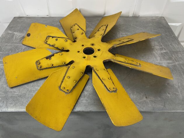 VOLVO  A30C  1674069 - ASPAS DEL VENTILADOR