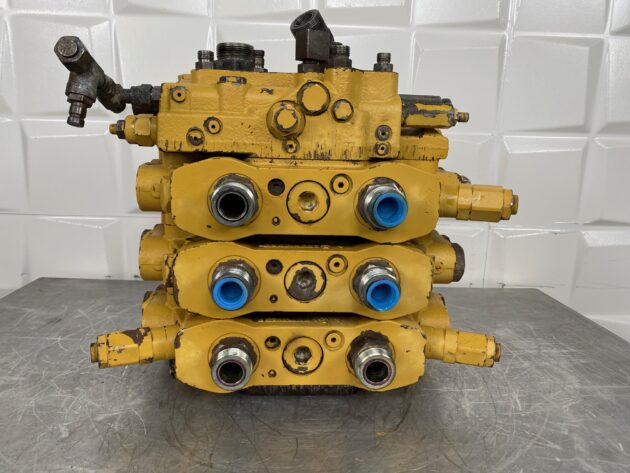 CATERPILLAR  930G  240-1686 - DISTRIBUIDOR DE PALA - Imagen 2