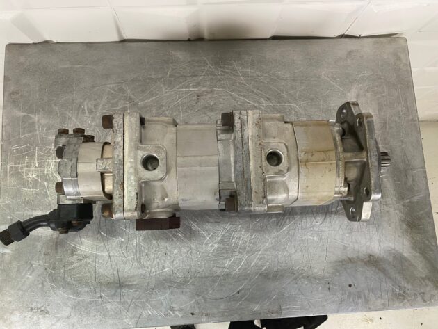KOMATSU WA380-5H - 705-55-33080 - MAIN HYDRAULIC PUMP - Image 7