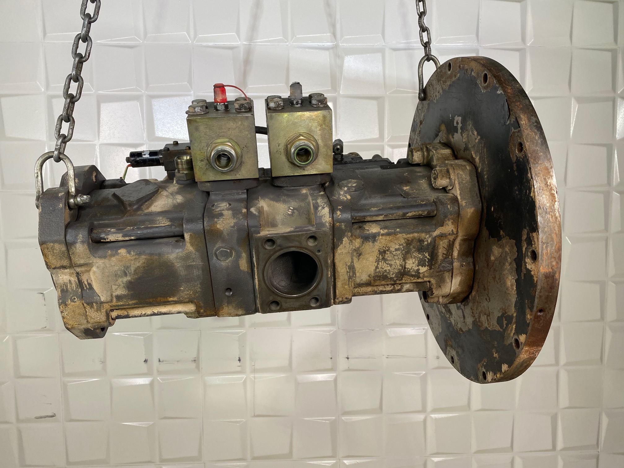 VOLVO EC460BLC 14508164 - BOMBA HIDRÁULICA PRINCIPAL TBP180DTH - Imagen 4