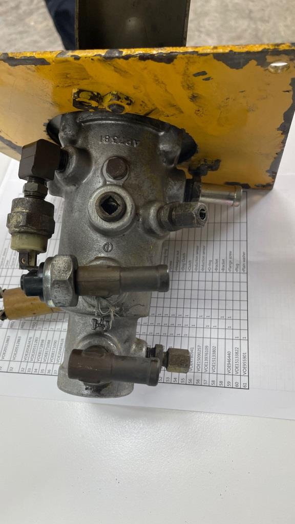 VOLVO 4400 11000246 - CONJUNTO PEDAL DE FRENO CON VÁLVULA - Imagen 5