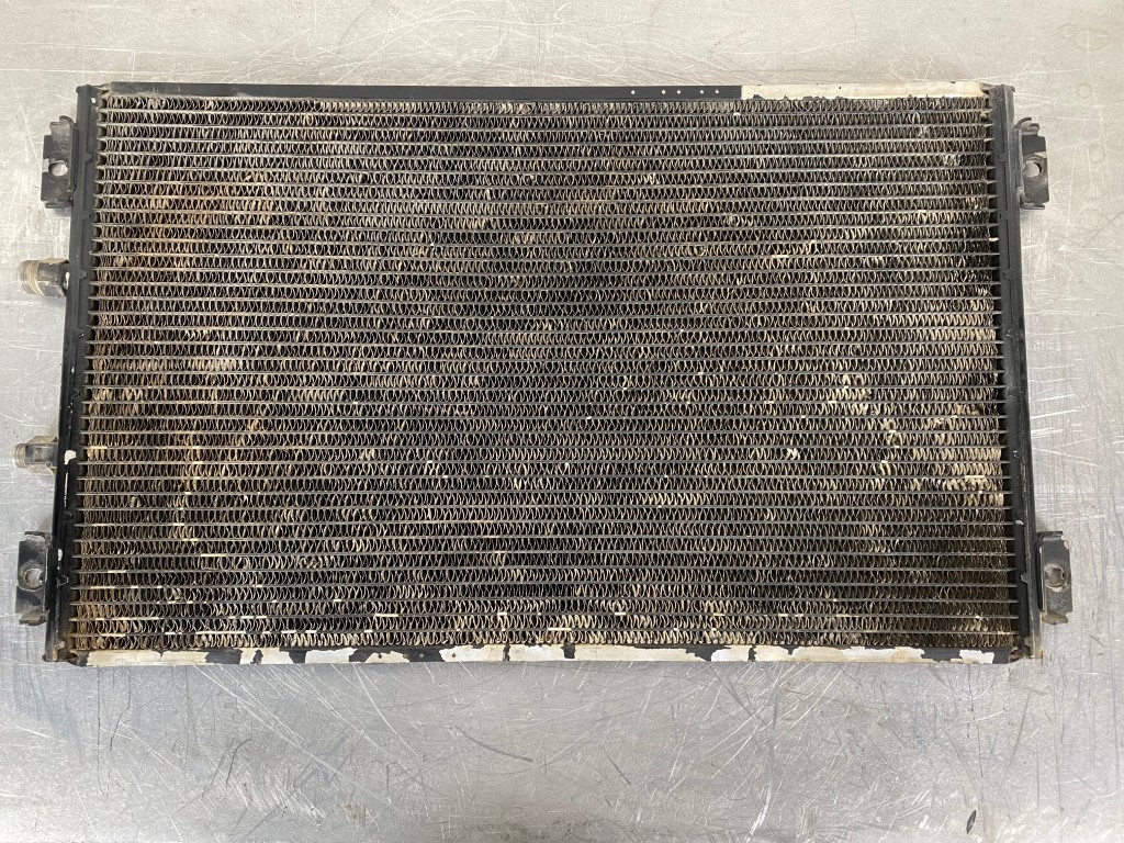 KOMATSU PC240NLC-7K 20Y-979-6131 - RADIADOR DE AIRE ACONDICIONADO - Imagen 2