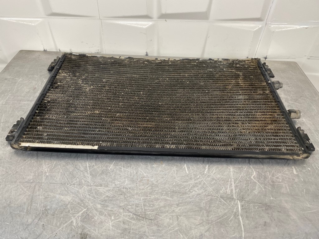 KOMATSU PC240NLC-7K 20Y-979-6131 - RADIADOR DE AIRE ACONDICIONADO - Imagen 4