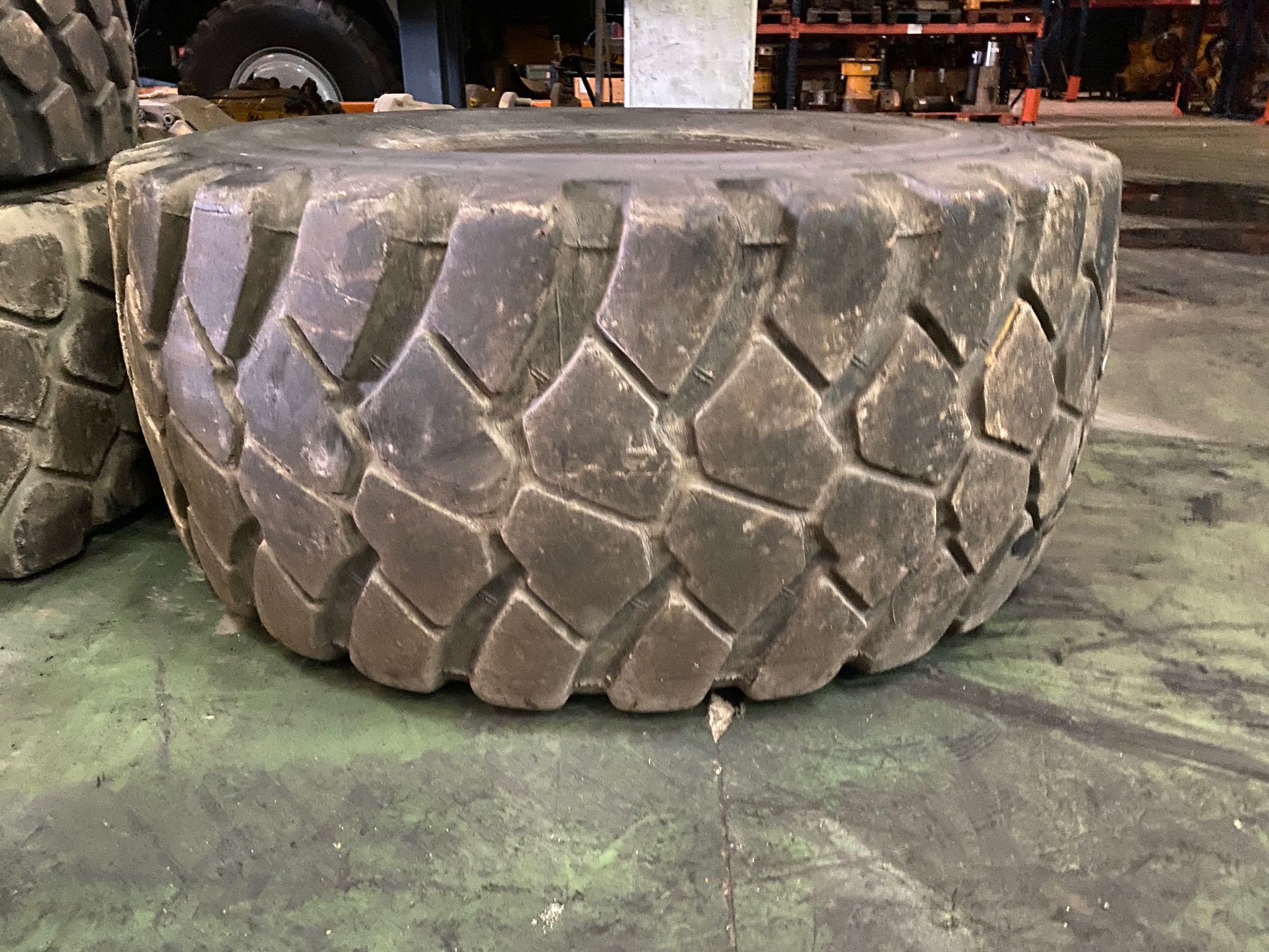 FIAT HITACHI FR220-2 - NEUMÁTICO - Imagen 3