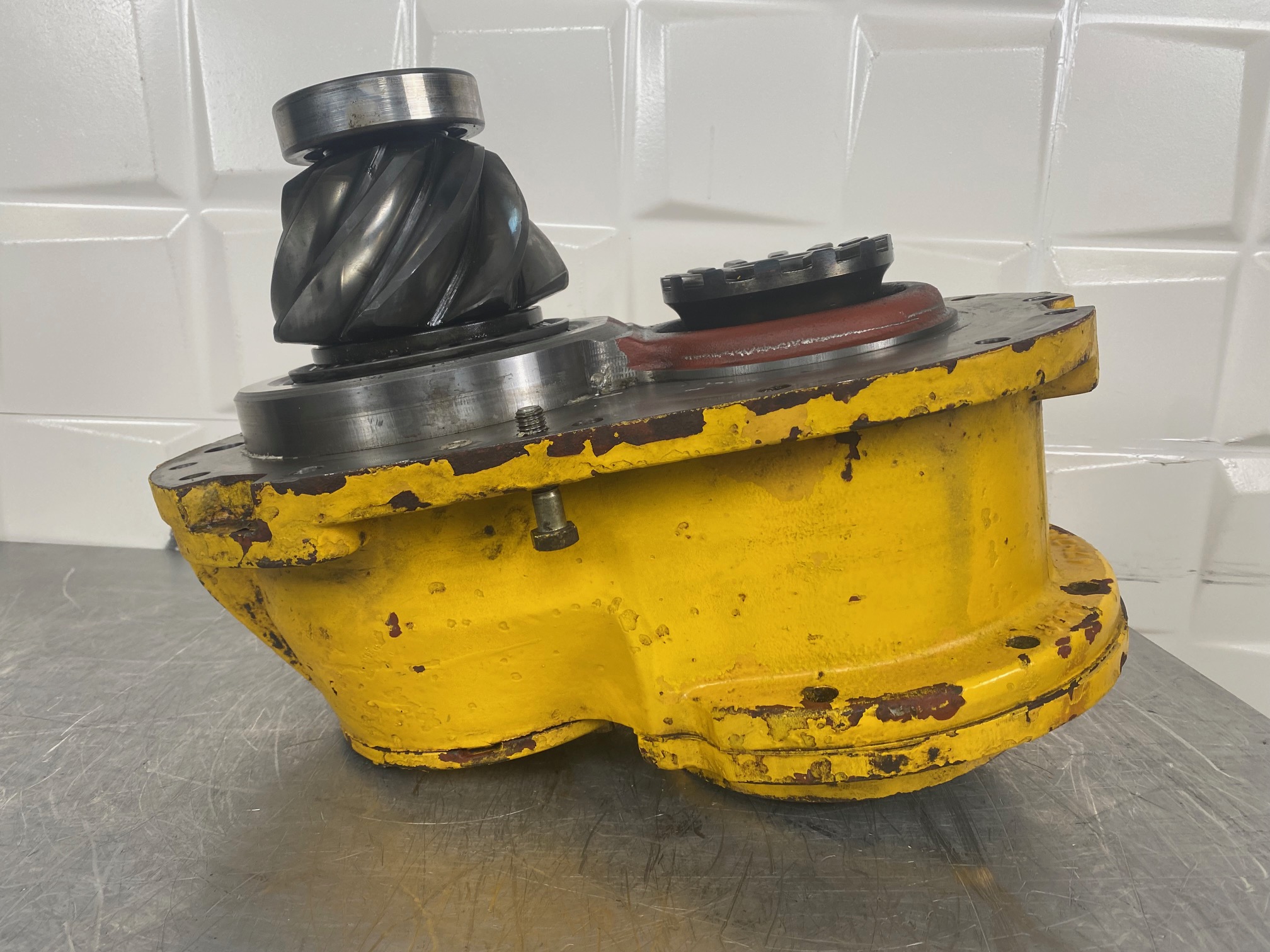 VOLVO A35 4870487 - CARCASA REDUCTORA CON PIÑONES DEL DIFERENCIAL INTERMEDIARIO - Imagen 2