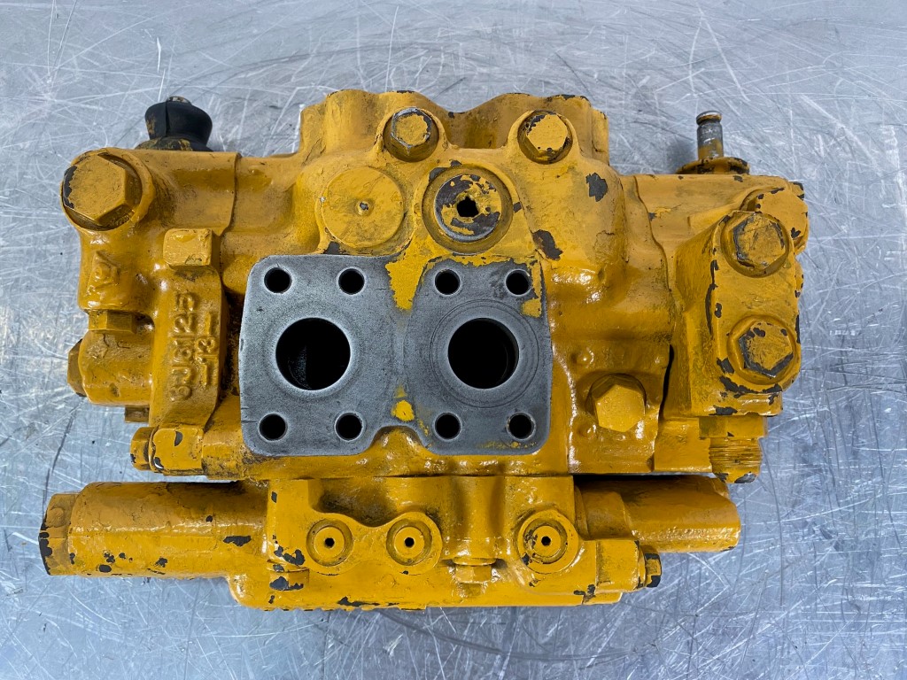 CATERPILLAR 930 8J-0508 - VÁLVULA DIRECCIONAL REVISADA - Imagen 6