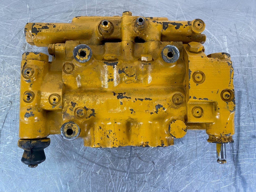 CATERPILLAR 930 8J-0508 - VÁLVULA DIRECCIONAL REVISADA - Imagen 7