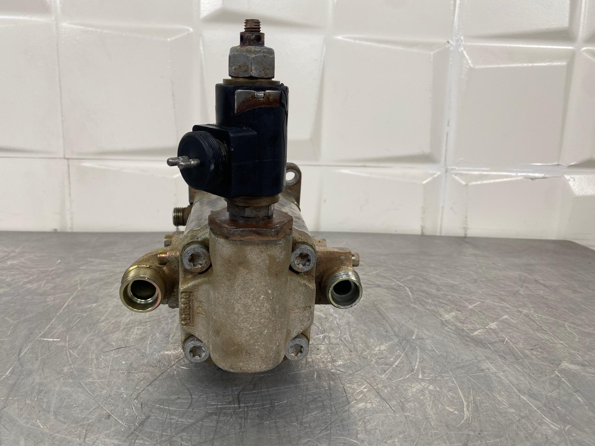 LIEBHERR L574 - 5716676 - FAN MOTOR - Image 5