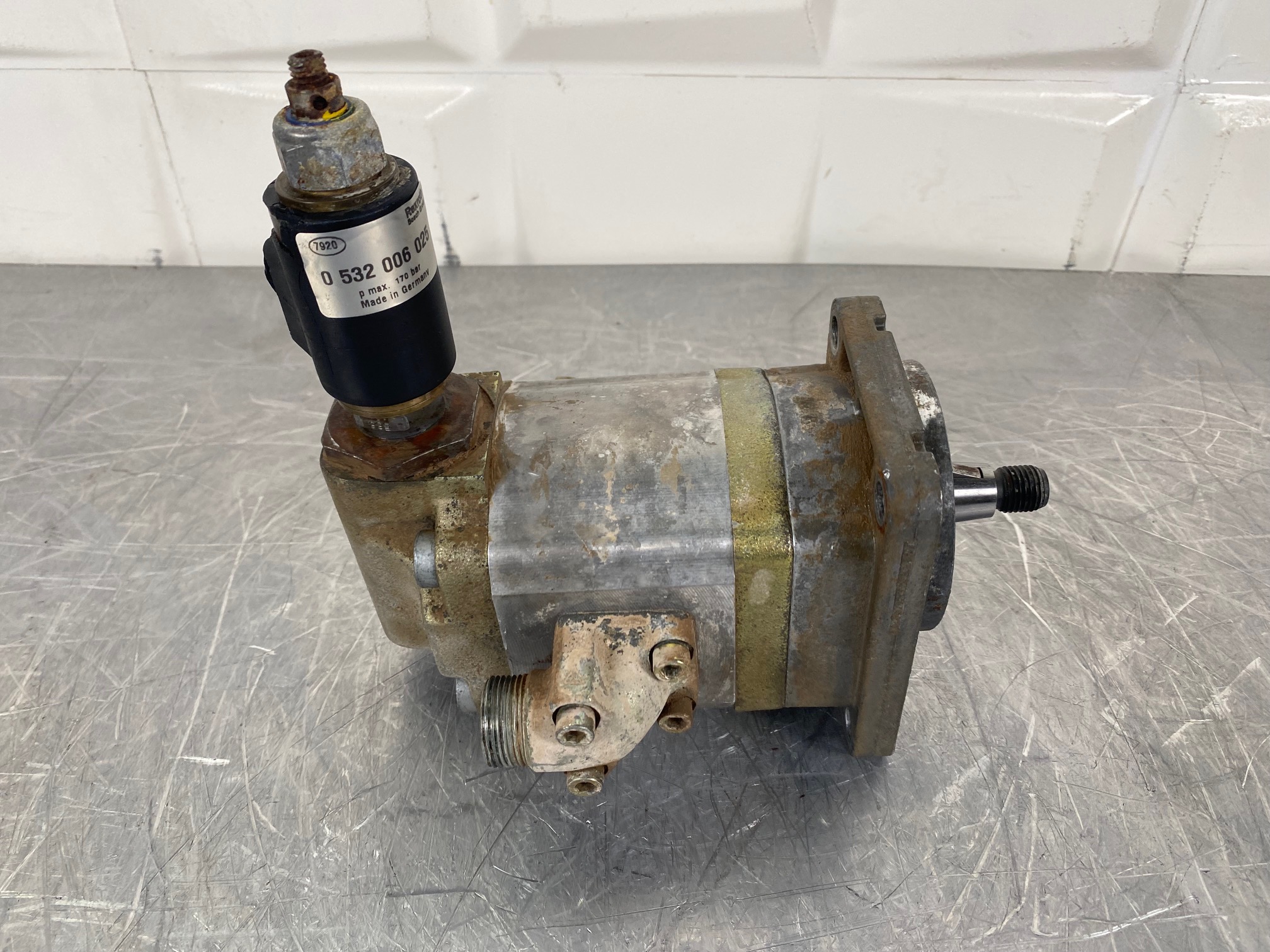 LIEBHERR L574 - 5716676 - FAN MOTOR