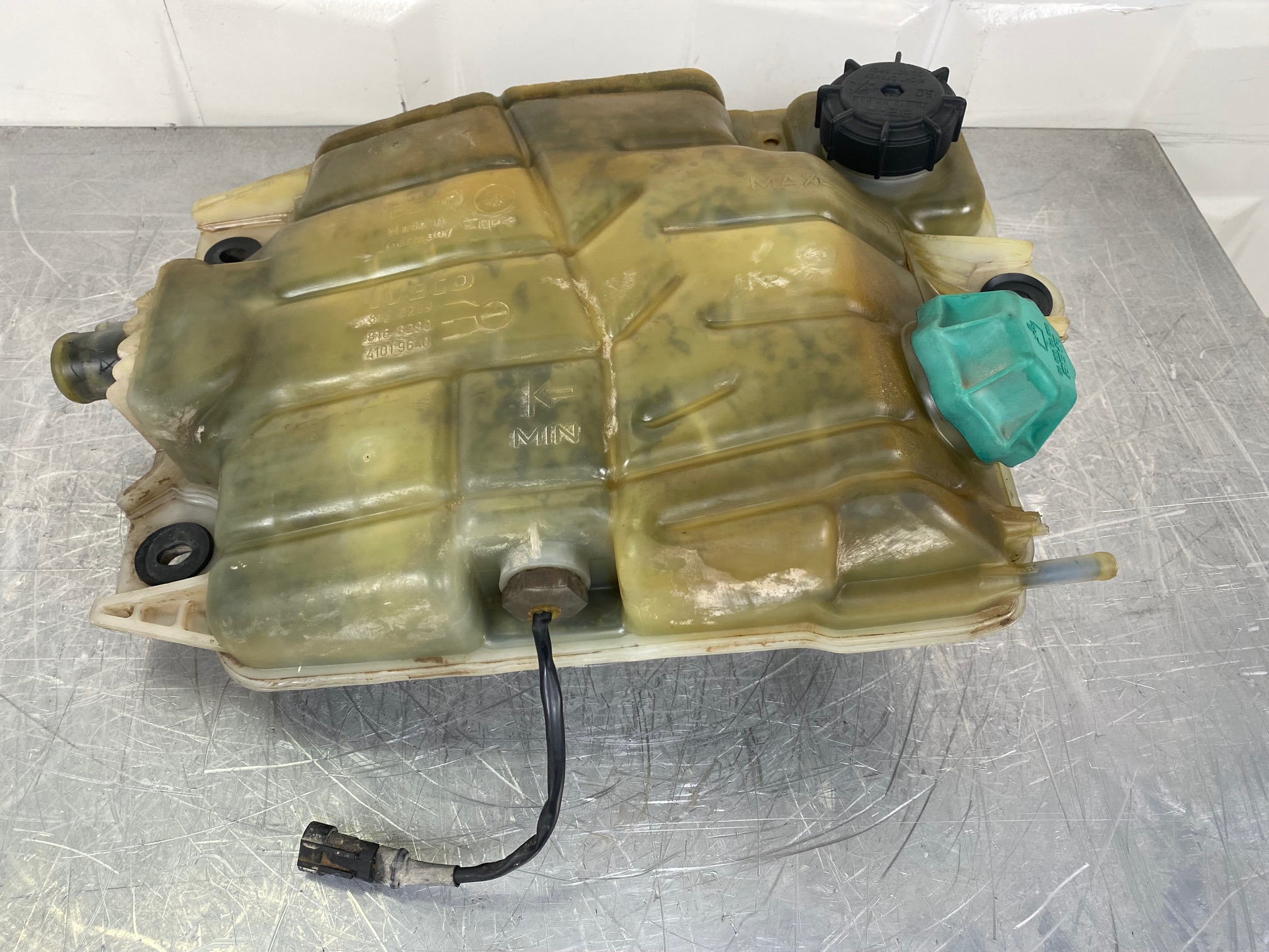 LIEBHERR L574 - 7620063 - EXPANSION BOTTLE