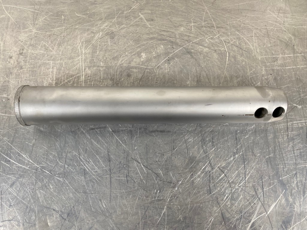 CATERPILLAR 322BL - - PIN FOR BUCKET LINK