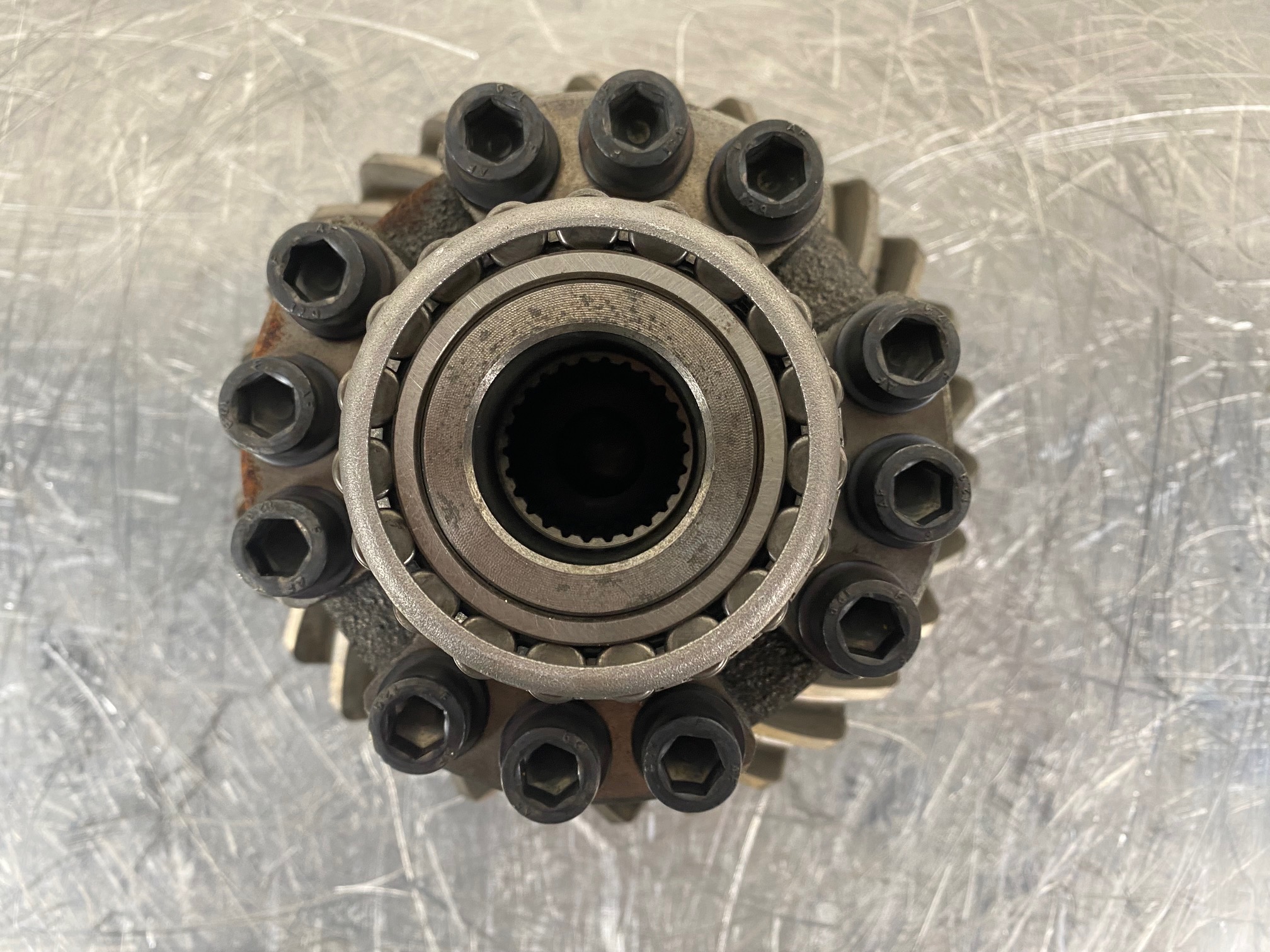 CATERPILLAR M318C - 121-7625 - FRONT DIFFERENTIAL SATELLITE GEAR BOX - Image 6