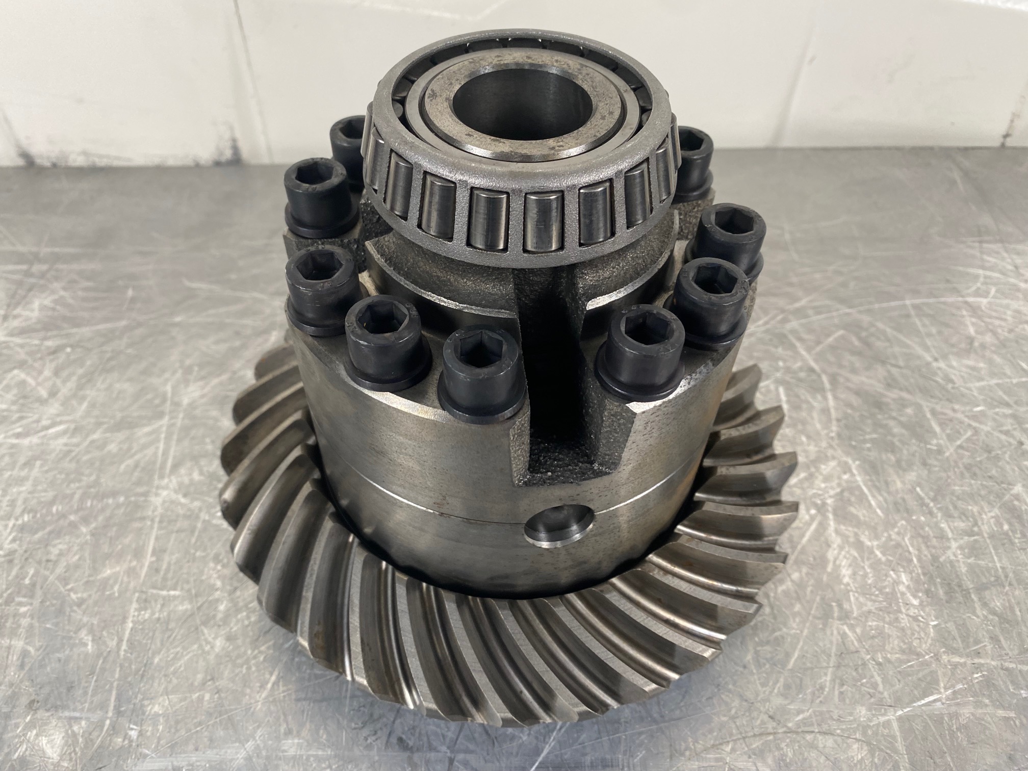CATERPILLAR M318C - 121-7625 - FRONT DIFFERENTIAL SATELLITE GEAR BOX