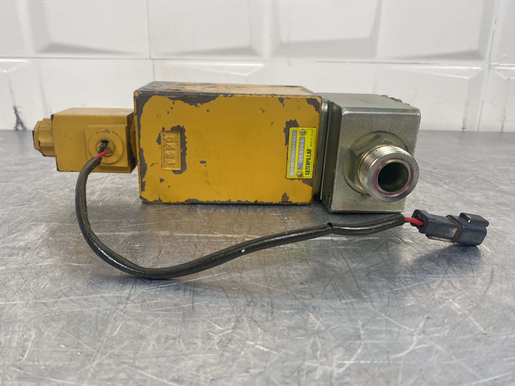 CATERPILLAR 330CL - 215-4919 - BOOM RISE FLOAT VALVE - Image 2