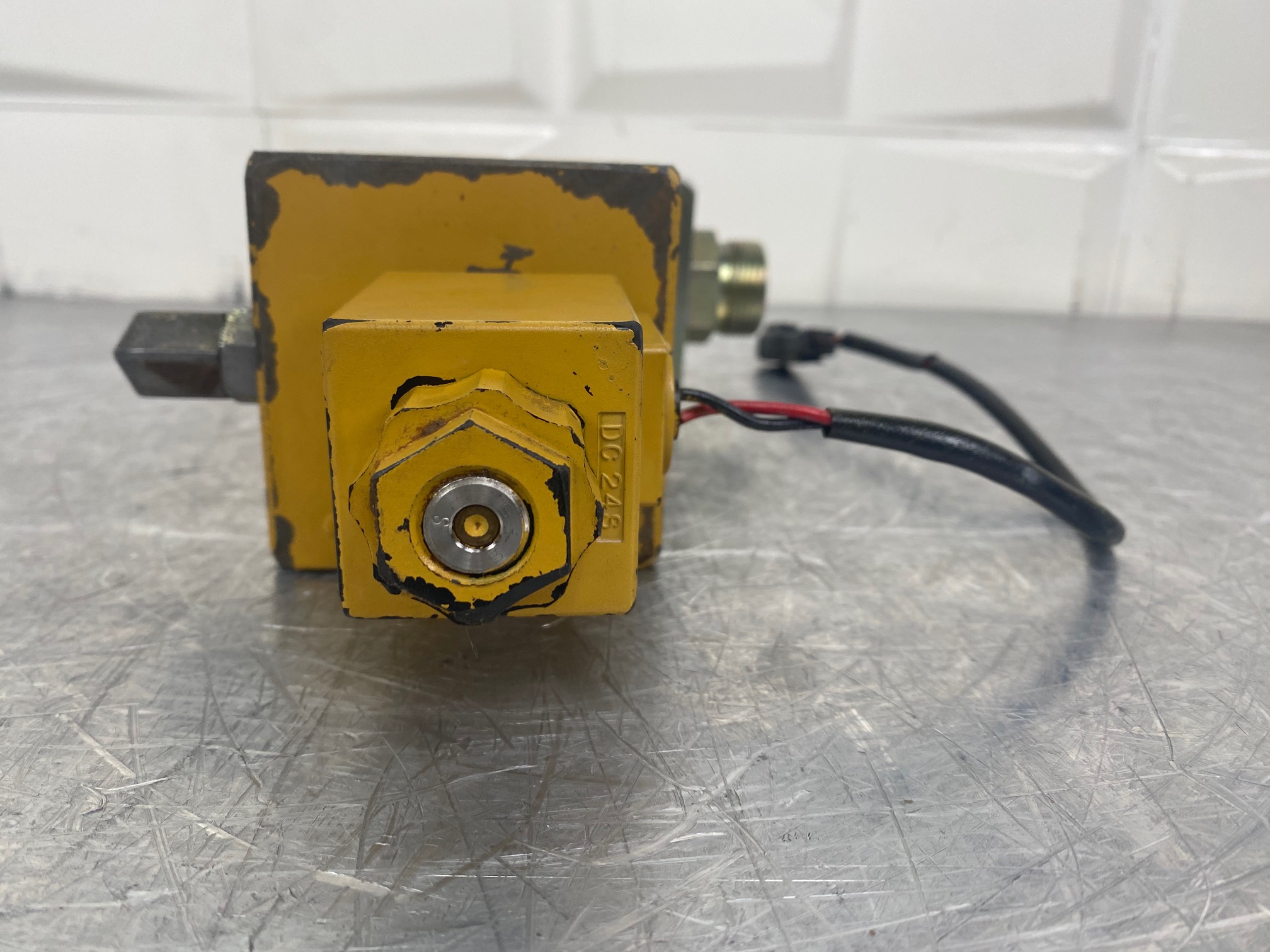 CATERPILLAR 330CL - 215-4919 - BOOM RISE FLOAT VALVE - Image 5