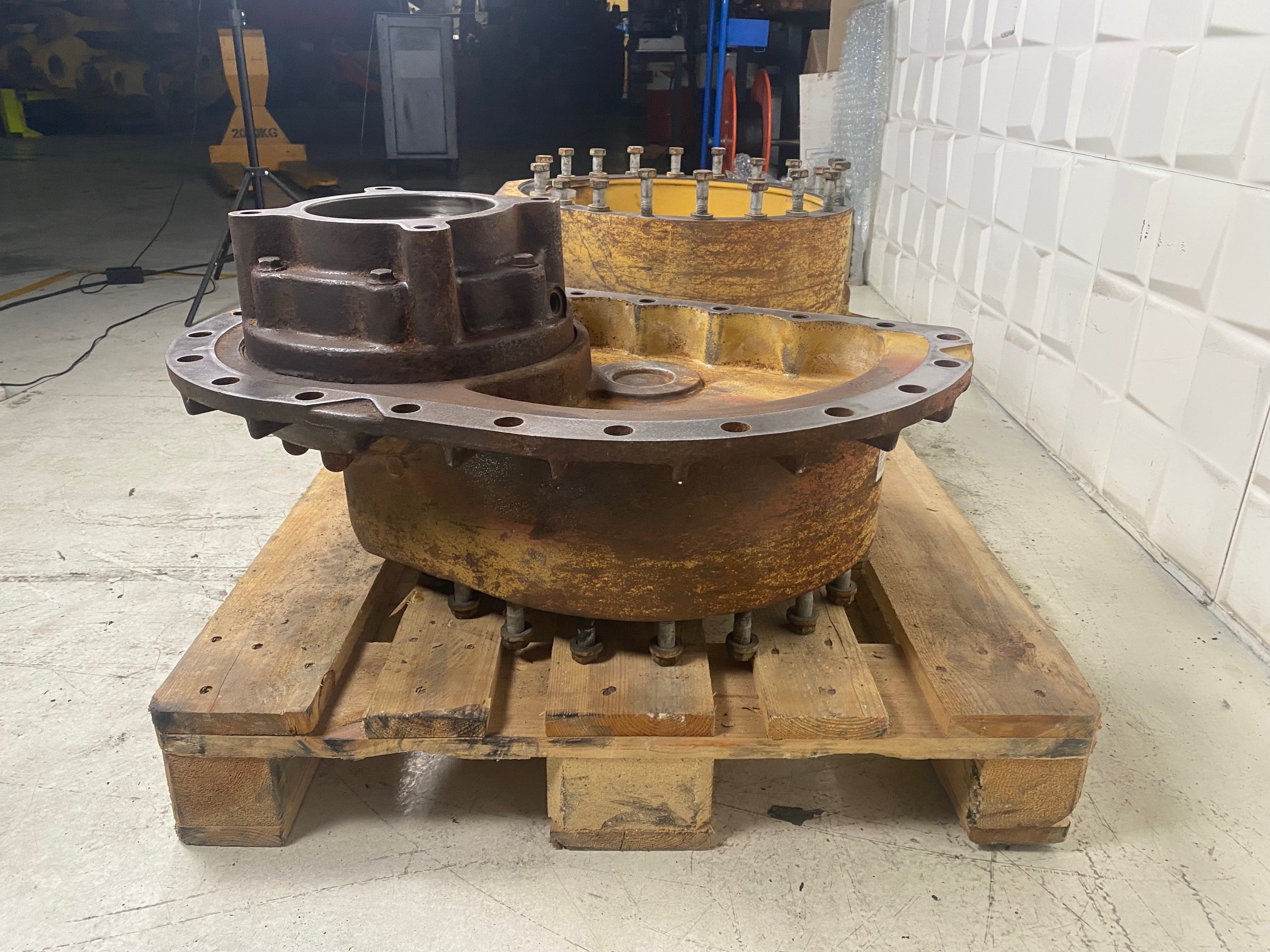 CATERPILLAR 963C 229-8496 / 229-8497 - CARCASA EXTERIOR DEL MANDO FINAL - Imagen 4