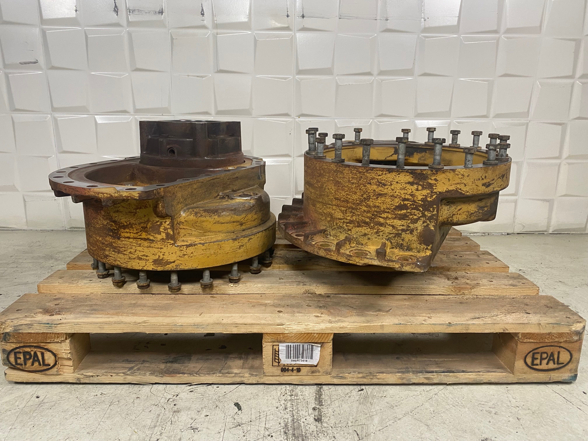 CATERPILLAR 963C 229-8496 / 229-8497 - CARCASA EXTERIOR DEL MANDO FINAL - Imagen 6