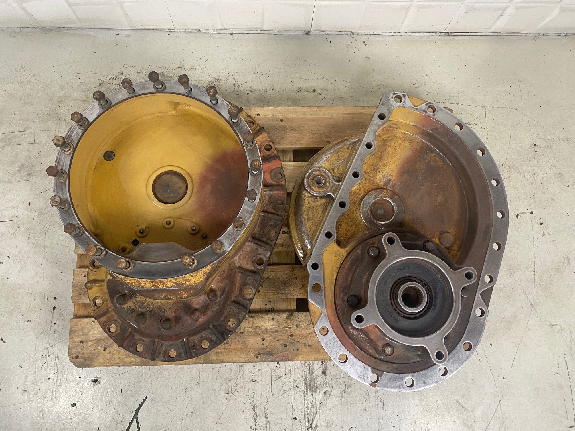 CATERPILLAR 963C 229-8496 / 229-8497 - CARCASA EXTERIOR DEL MANDO FINAL - Imagen 7