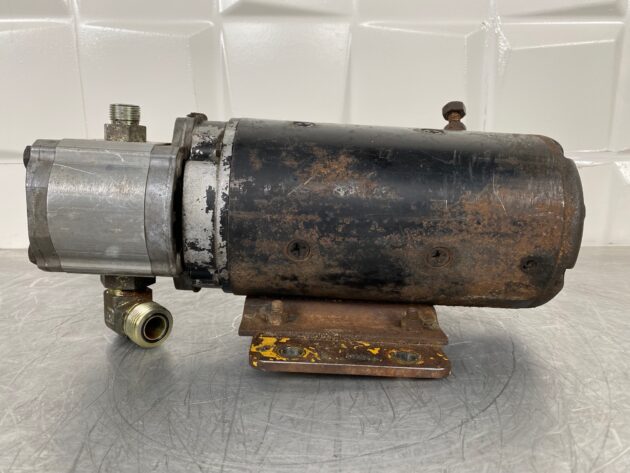 CATERPILLAR  930G  117-3915 - MOTOR Y BOMBA DE EMERGENCIA DE DIRECCIÓN - Imagen 4