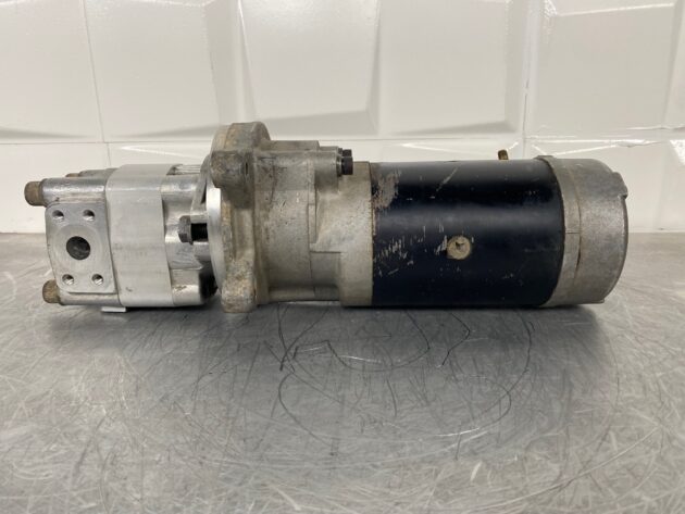 KOMATSU  WA380-5H  421-62-32700 - MOTOR Y BOMBA DE EMERGENCIA DE DIRECCIÓN - Imagen 2
