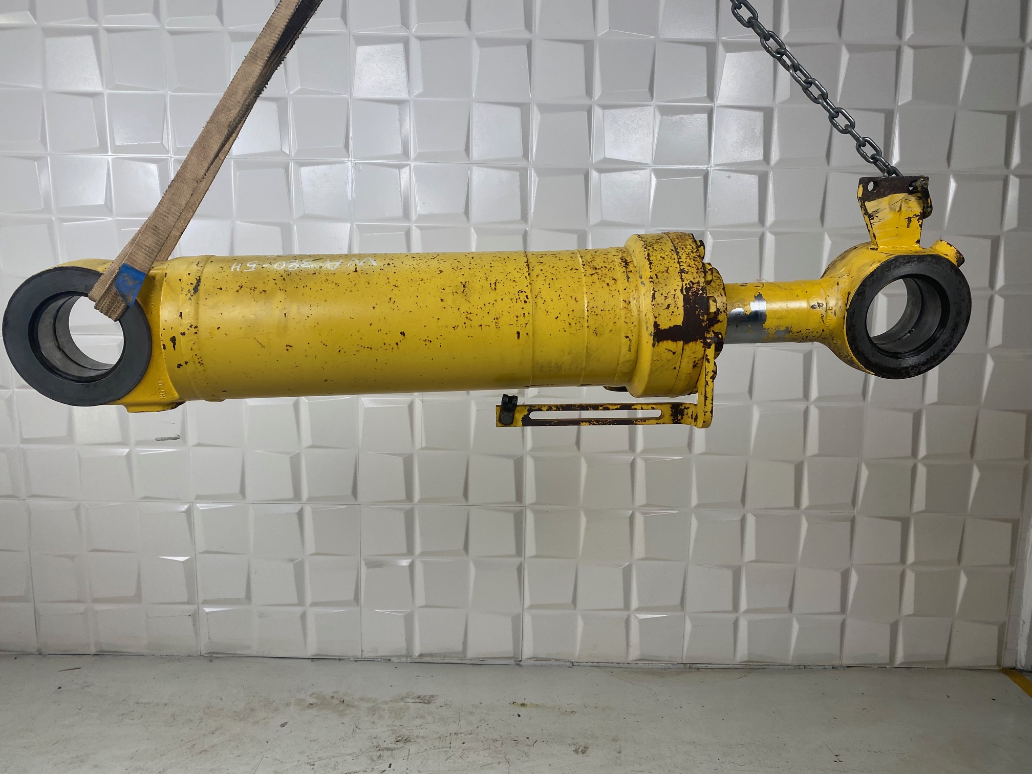 KOMATSU WA380-5H 423-63-H3120 - BOTELLA DE VOLTEO PALA - Imagen 5