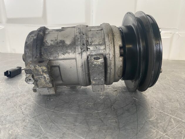KOMATSU  WA380-5H   - COMPRESOR DE AIRE ACONDICIONADO - Imagen 2