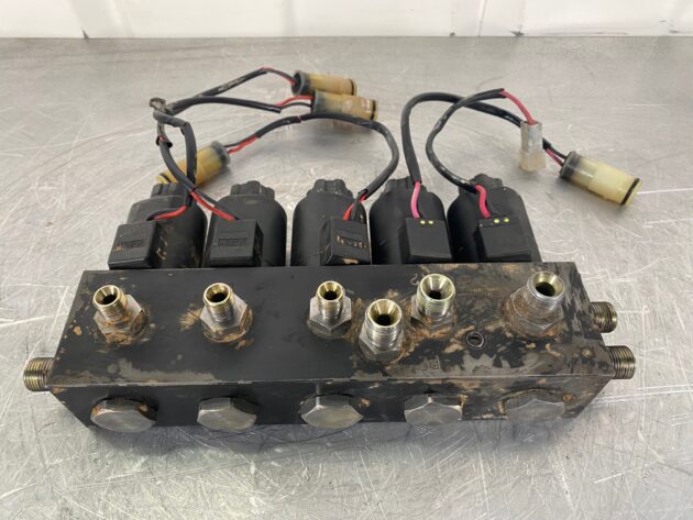 VOLVO  EC460BLC  14514168 - ELECTRODISTRIBUIDOR