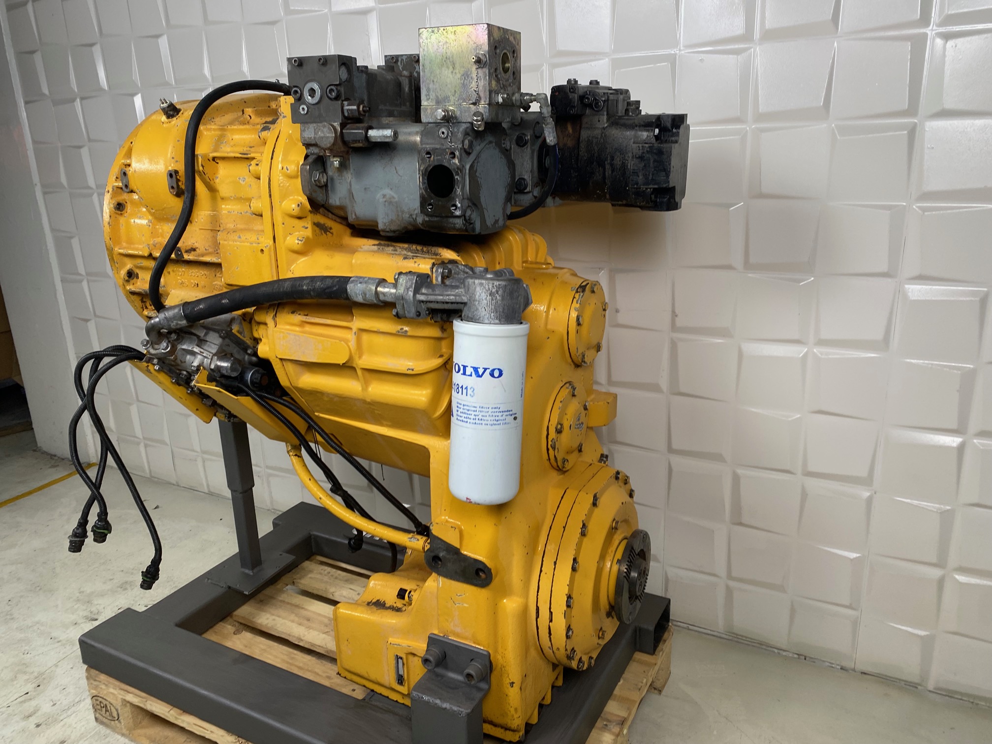 VOLVO L220E VOE22544 - SERVOTRANSMISIÓN HTE305 - Imagen 7