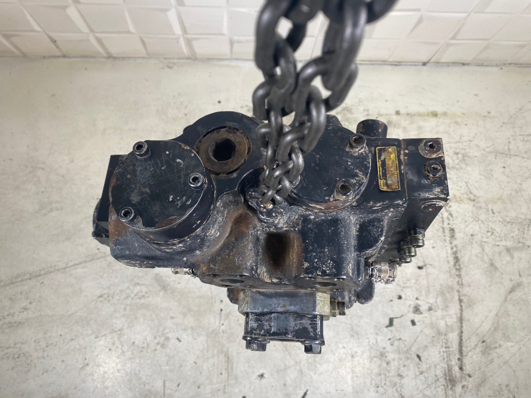 VOLVO L220E 11163175 - DISTRIBUIDOR DE PALA - Imagen 6
