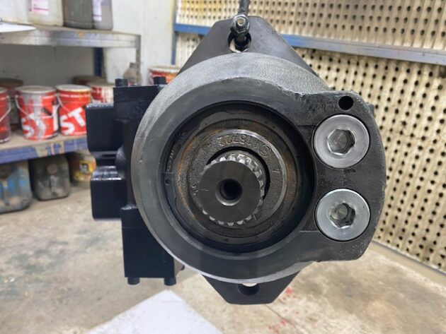 LIEBHERR  R964B LITRONIC  9278178 - MOTOR DE TRANSLACIÓN - Imagen 5