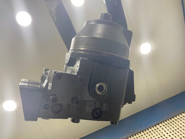 LIEBHERR  R964B LITRONIC  9278178 - MOTOR DE TRANSLACIÓN - Imagen 6