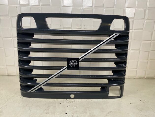 VOLVO  L220E  15001883 - CALANDRA TRASERA