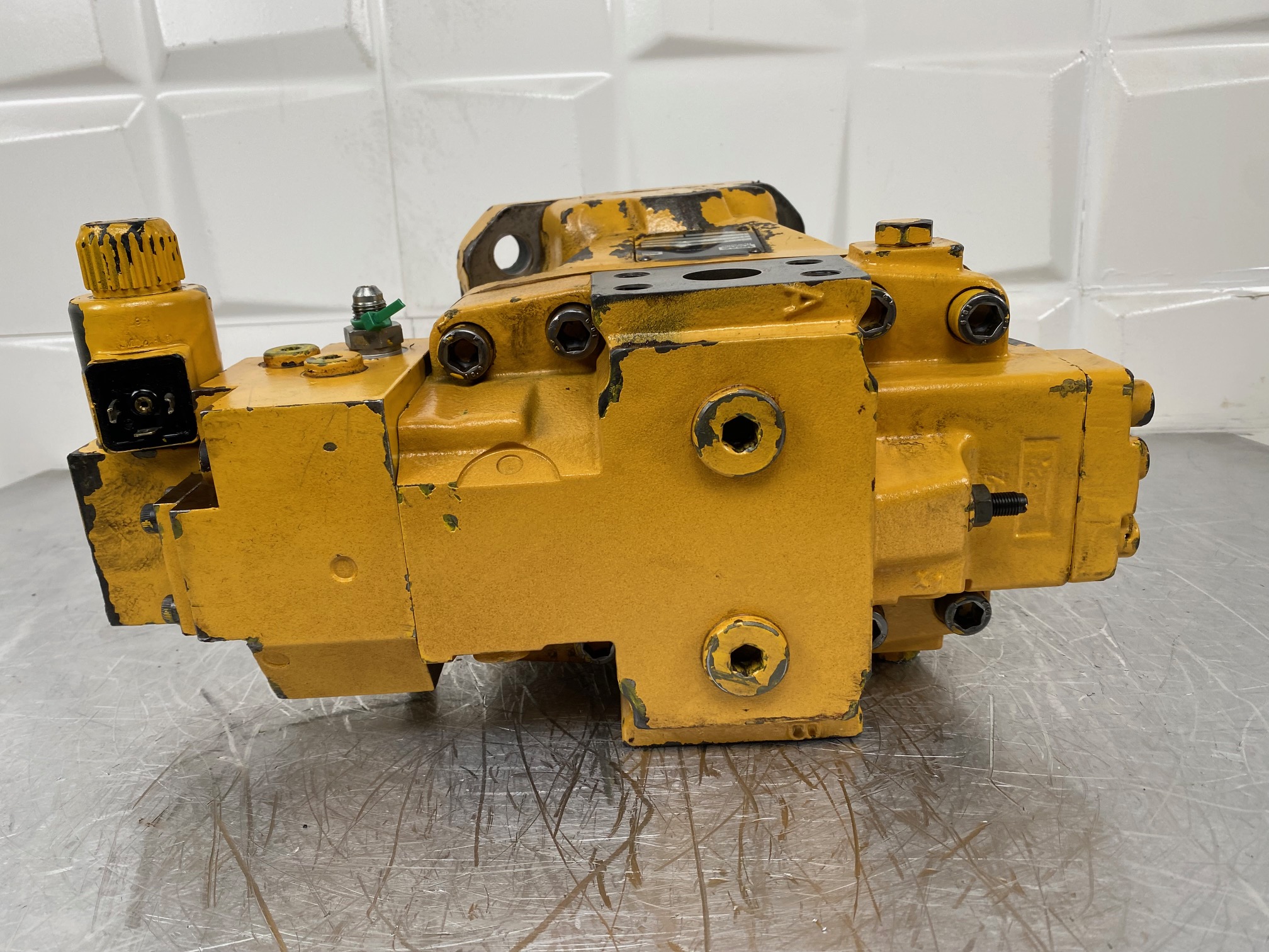 VOLVO L50C 11145169 - MOTOR DE TRANSLACIÓN - Imagen 3