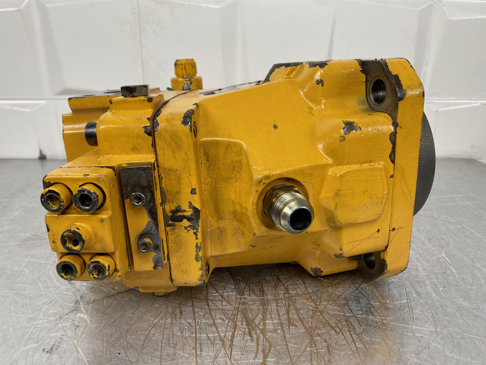 VOLVO L50C 11145169 - MOTOR DE TRANSLACIÓN - Imagen 4