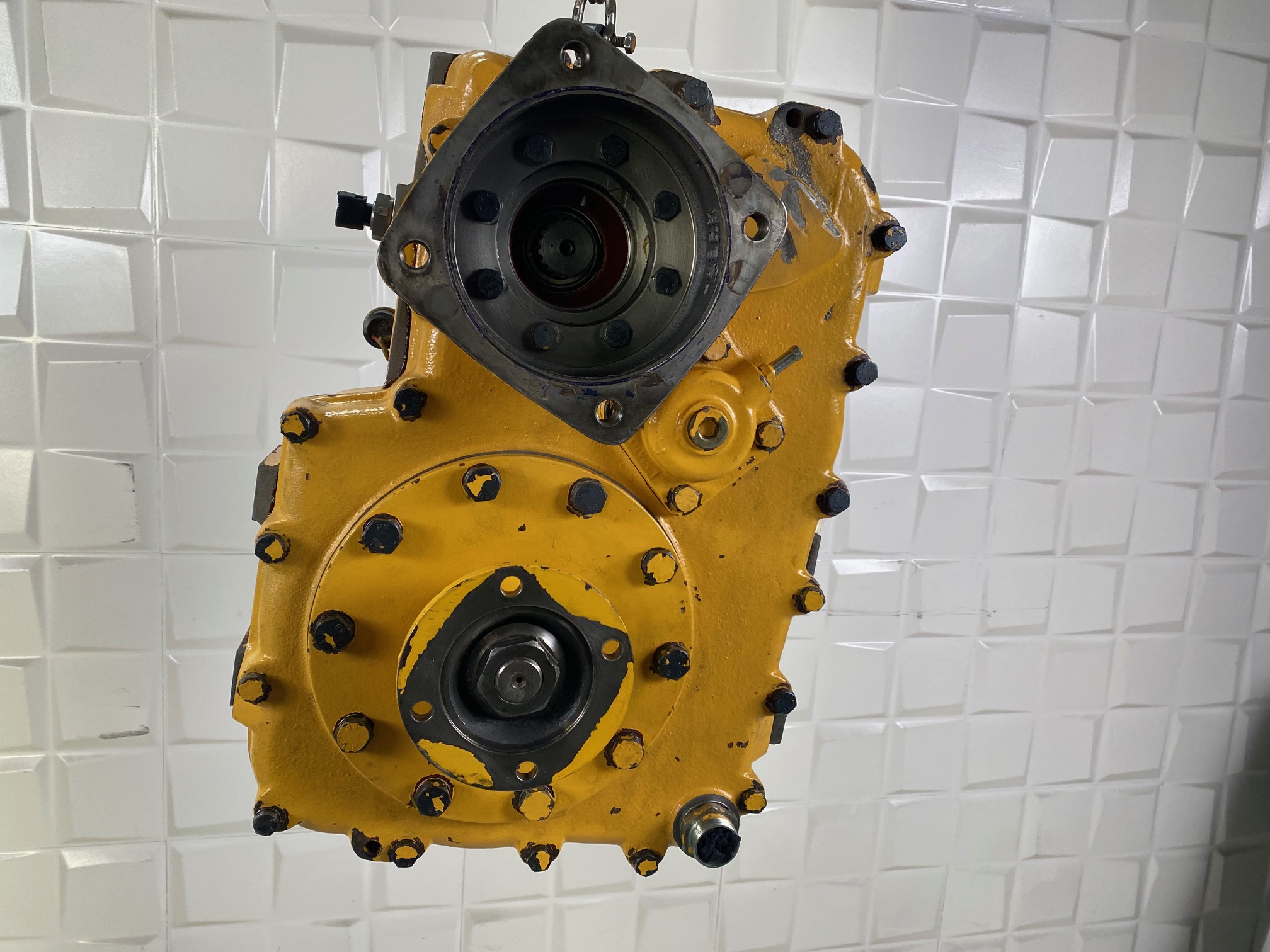 VOLVO L50C 11036523 - CAJA DE TRANSFERENCIAS