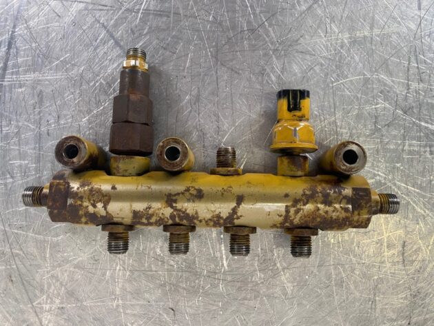 CATERPILLAR  M322D  438-3416 - RAMPA DISTRIBUCIÓN DE COMBUSTIBLE (MOTOR C6.6) - Imagen 7