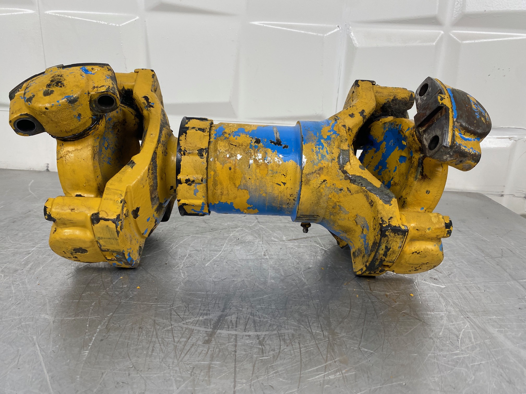 KOMATSU WA500-1 - 425-20-12111 - MIDDLE DRIVE SHAFT - Image 2