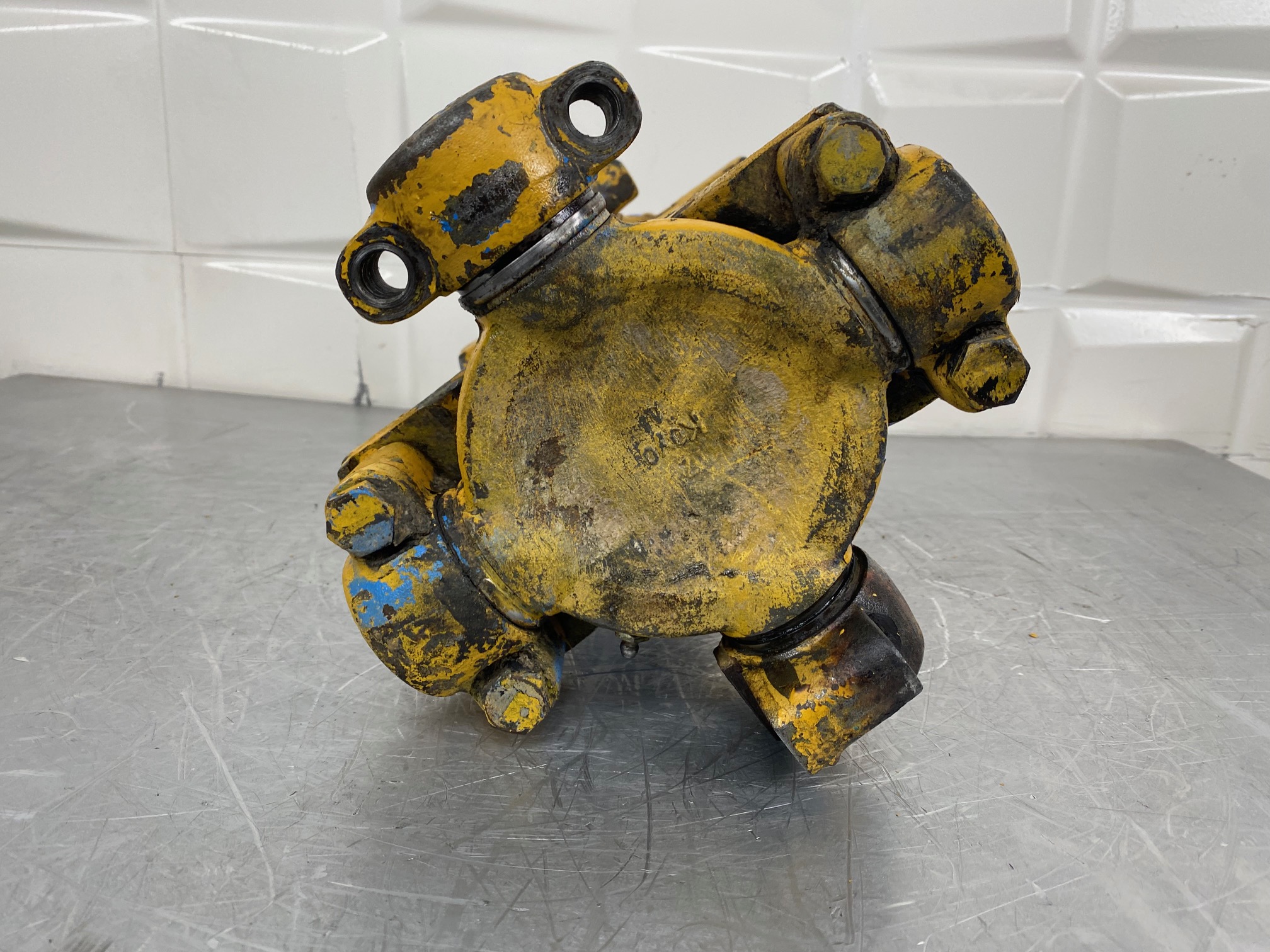 KOMATSU WA500-1 - 425-20-12111 - MIDDLE DRIVE SHAFT - Image 3