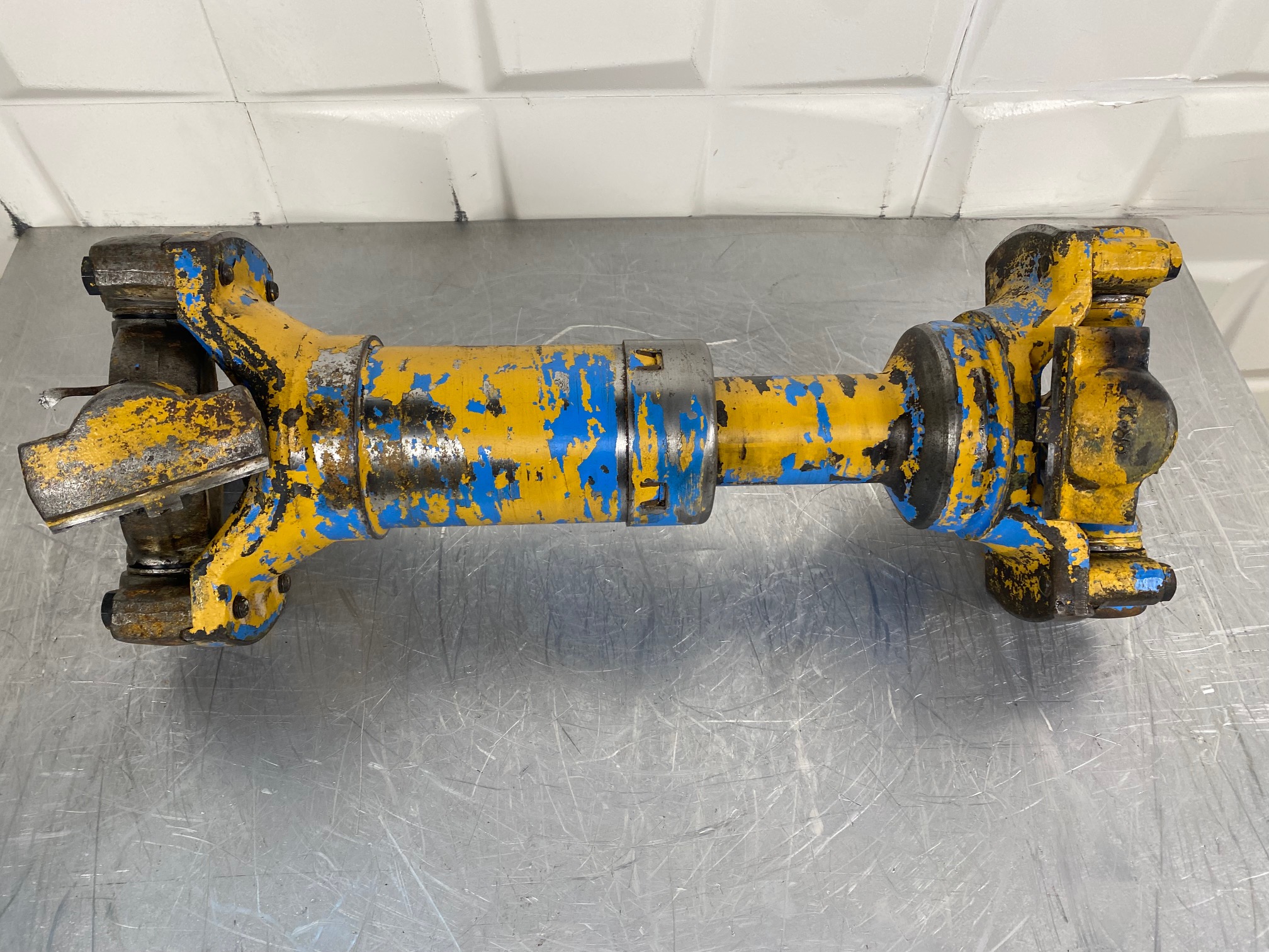 KOMATSU WA500-1 - 425-20-14110 - REAR DRIVE SHAFT