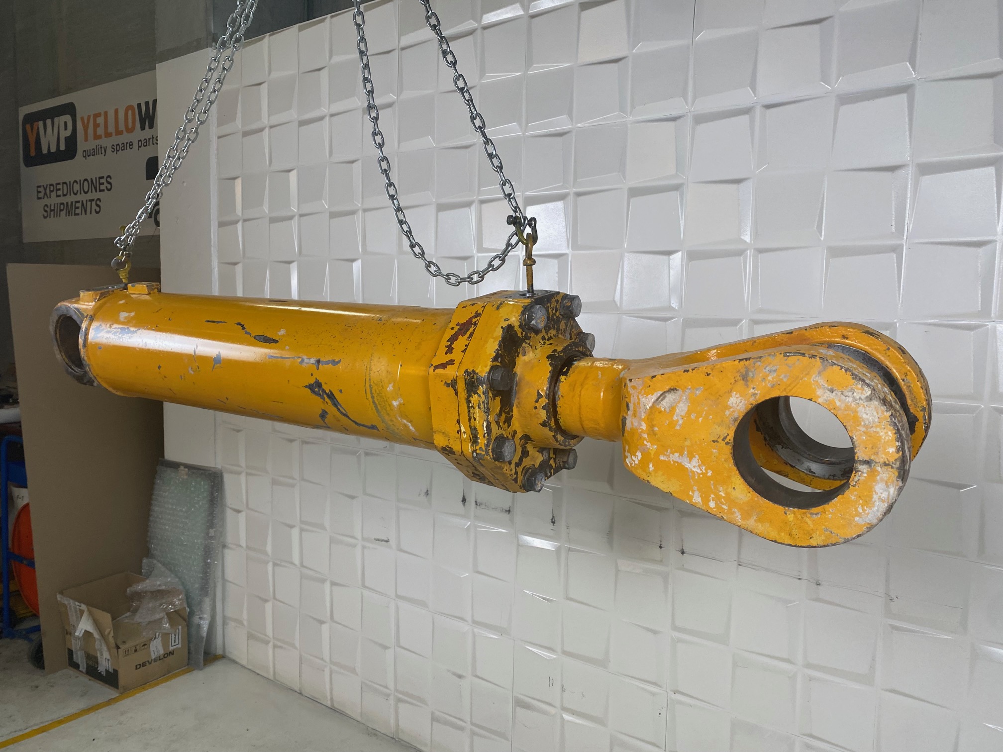 KOMATSU WA500-1 - 707-01-01040 - LIFT CYLINDER - Image 2