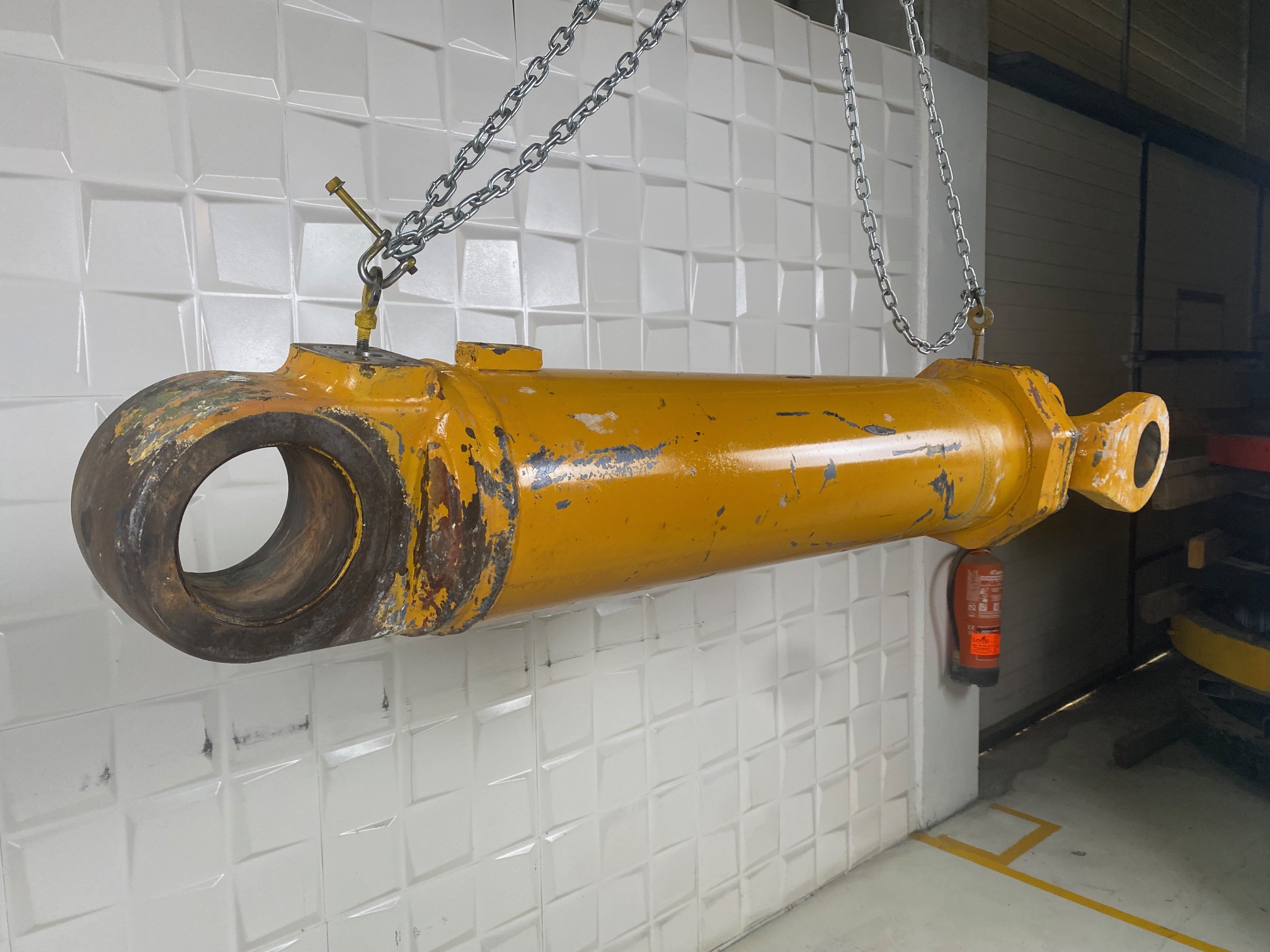 KOMATSU WA500-1 - 707-01-01040 - LIFT CYLINDER - Image 3