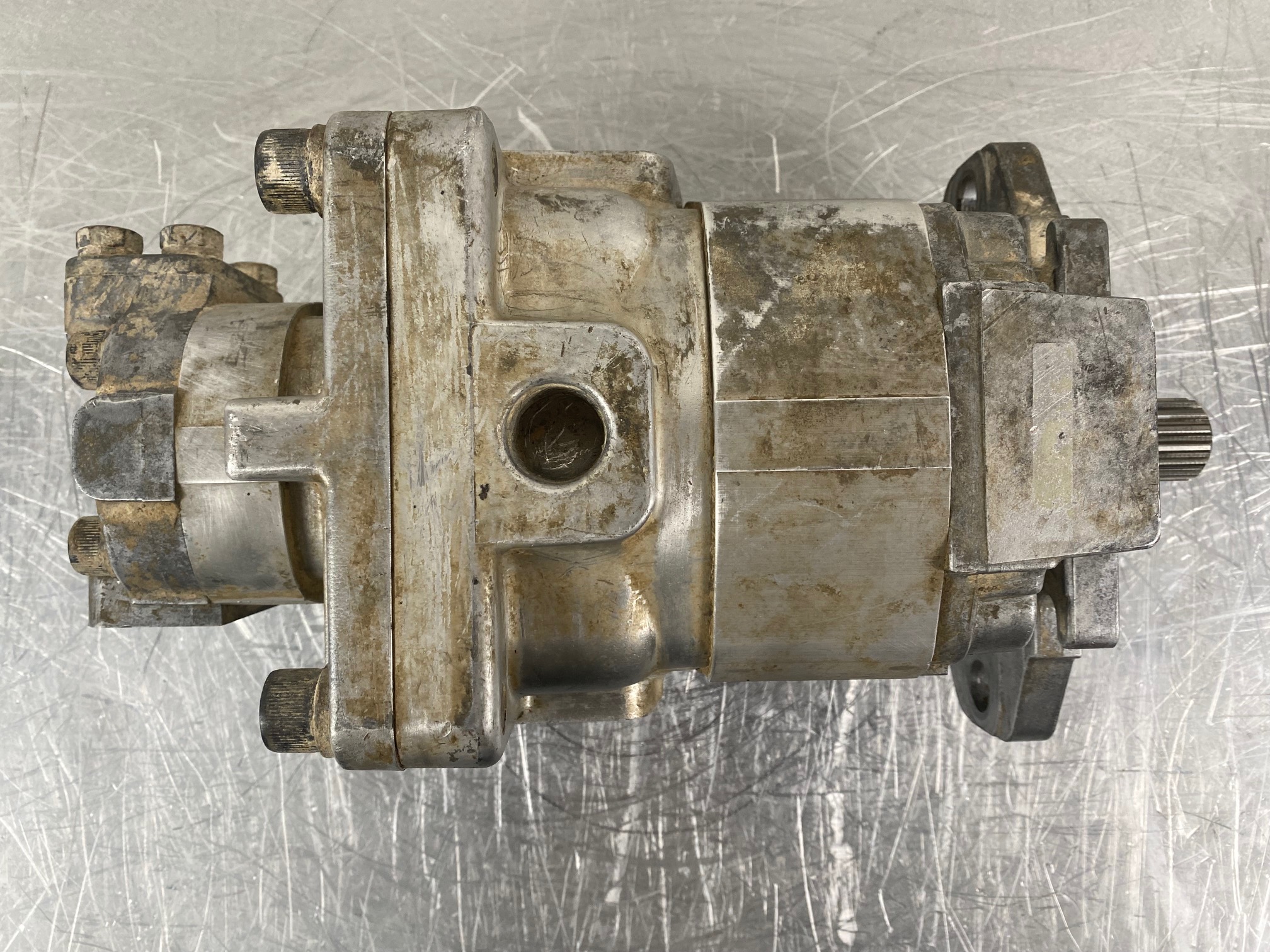 KOMATSU WA500-1 - 705-52-30260 - STEERING PUMP - Image 6