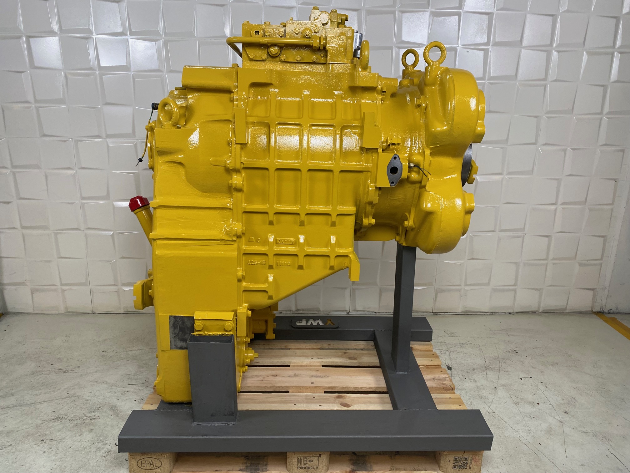 KOMATSU WA500-1 - 425-15-00011 - TRANSMISSION - Image 6