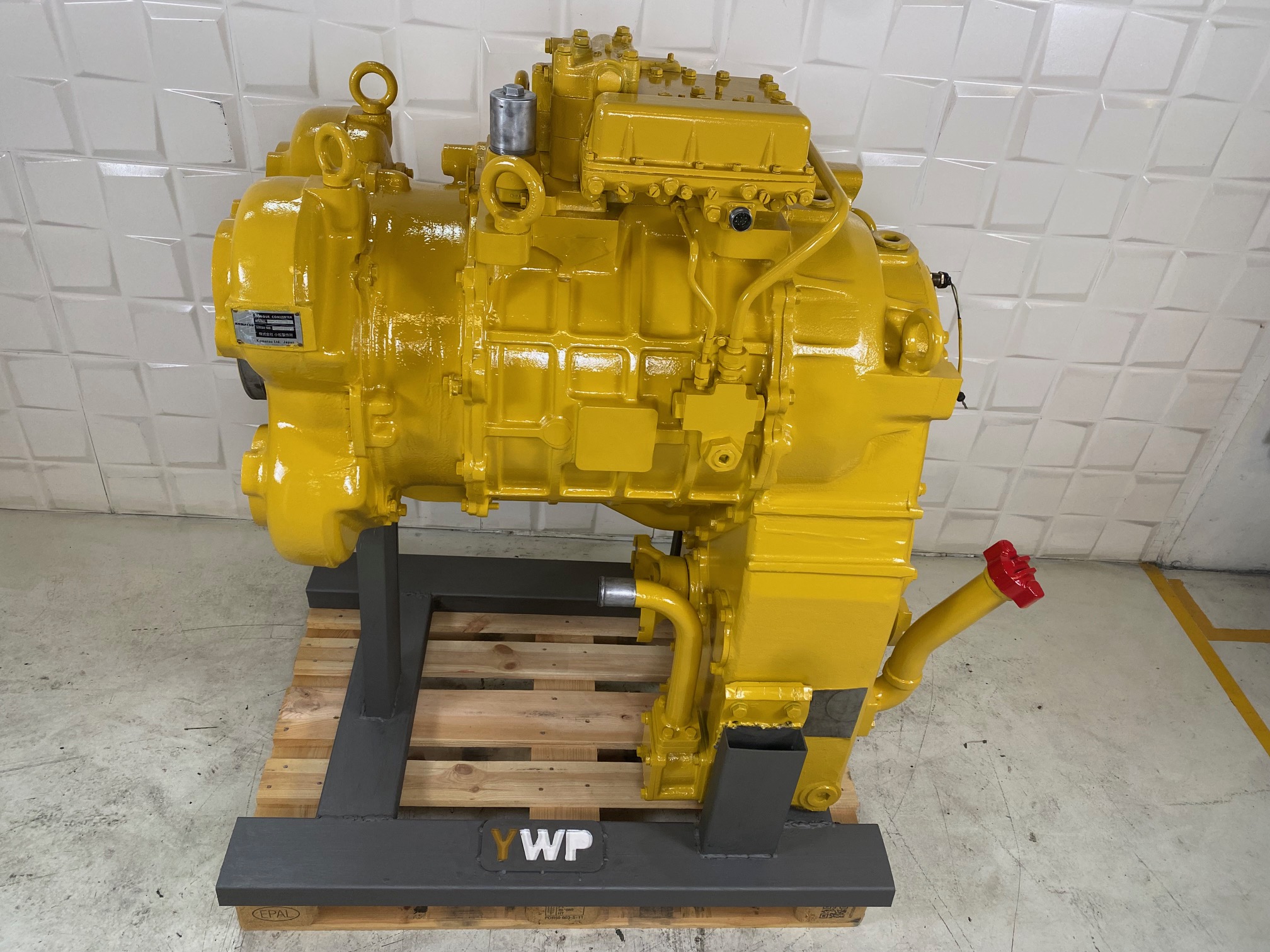 KOMATSU WA500-1 - 425-15-00011 - TRANSMISSION