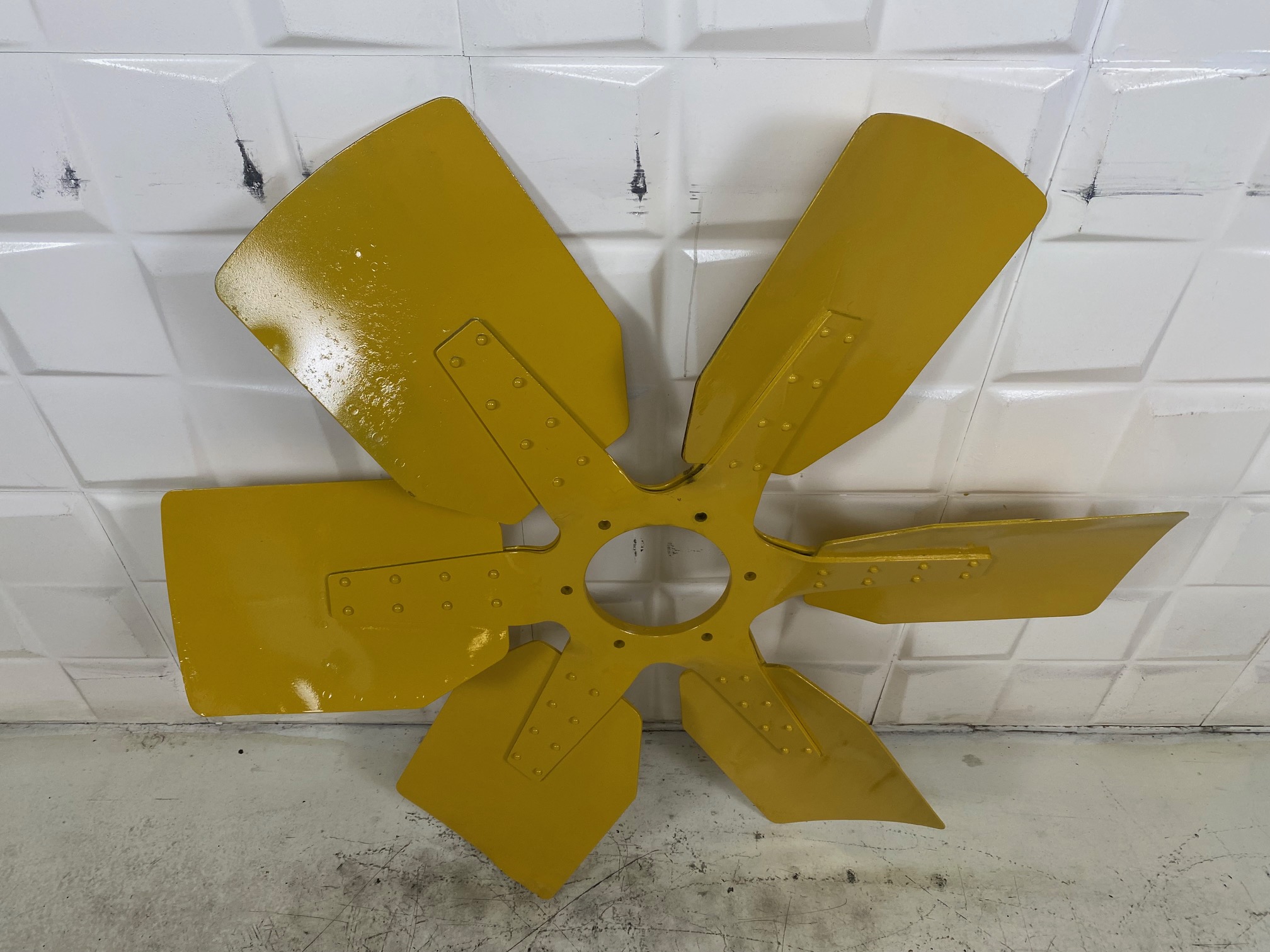 KOMATSU WA500-1 - 600-633-9060 - FAN BLADE - Image 6
