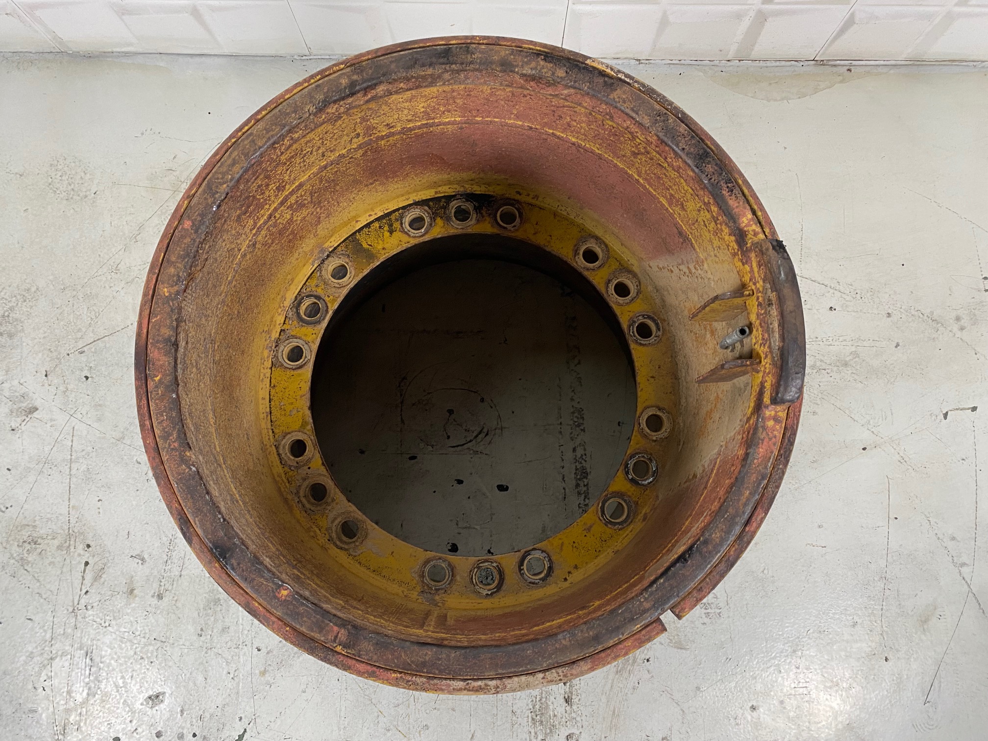 VOLVO A40E 11056765 - LLANTA - Imagen 3