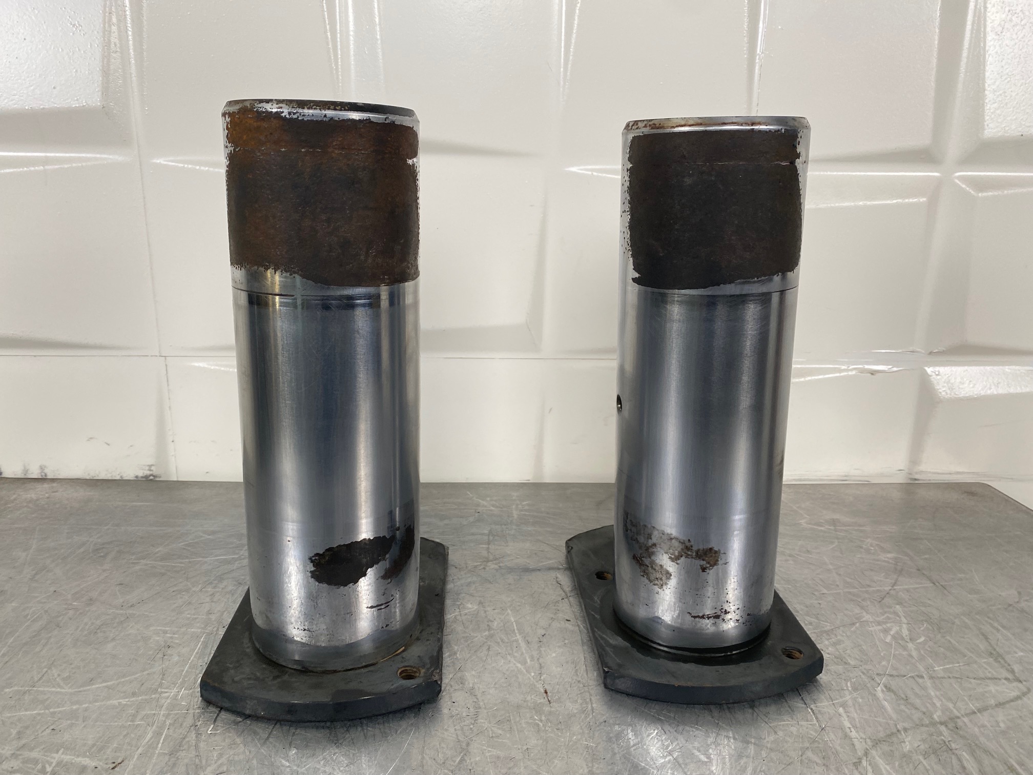 KOMATSU WA380-7 423-70-41710 - BULÓN DE AGARRE DEL CHASIS A LOS BRAZOS - Imagen 3